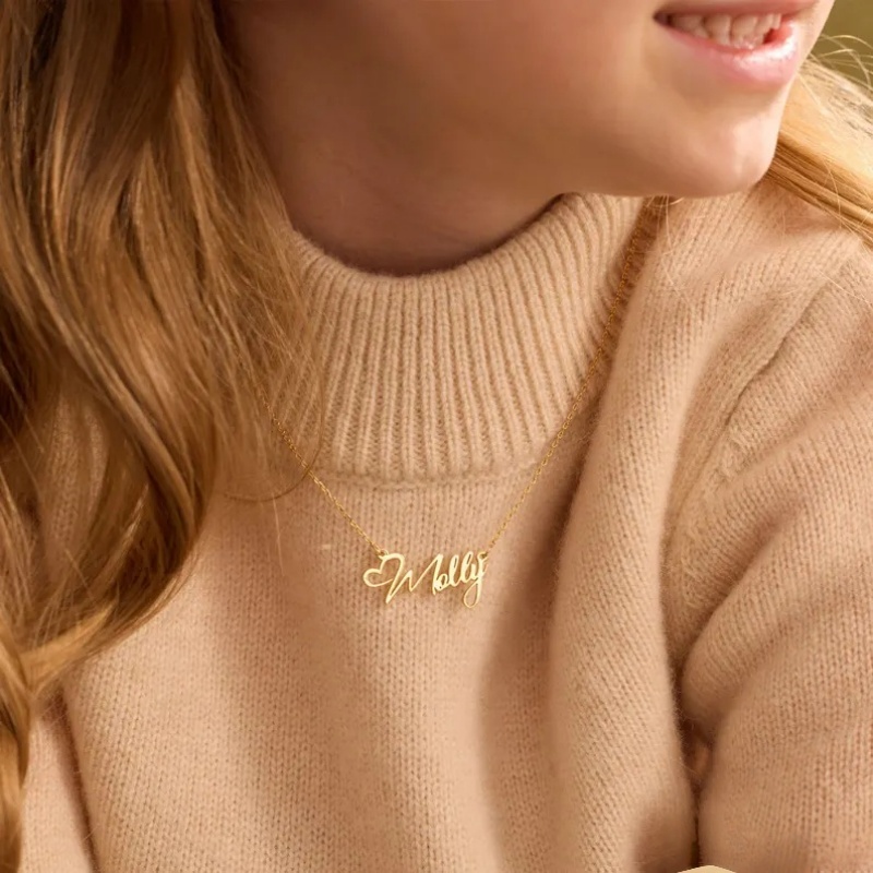 カスタムネームハートネックレス女性用パーソナライズされたミニ - Birth Flower Necklace のレビューと価格
