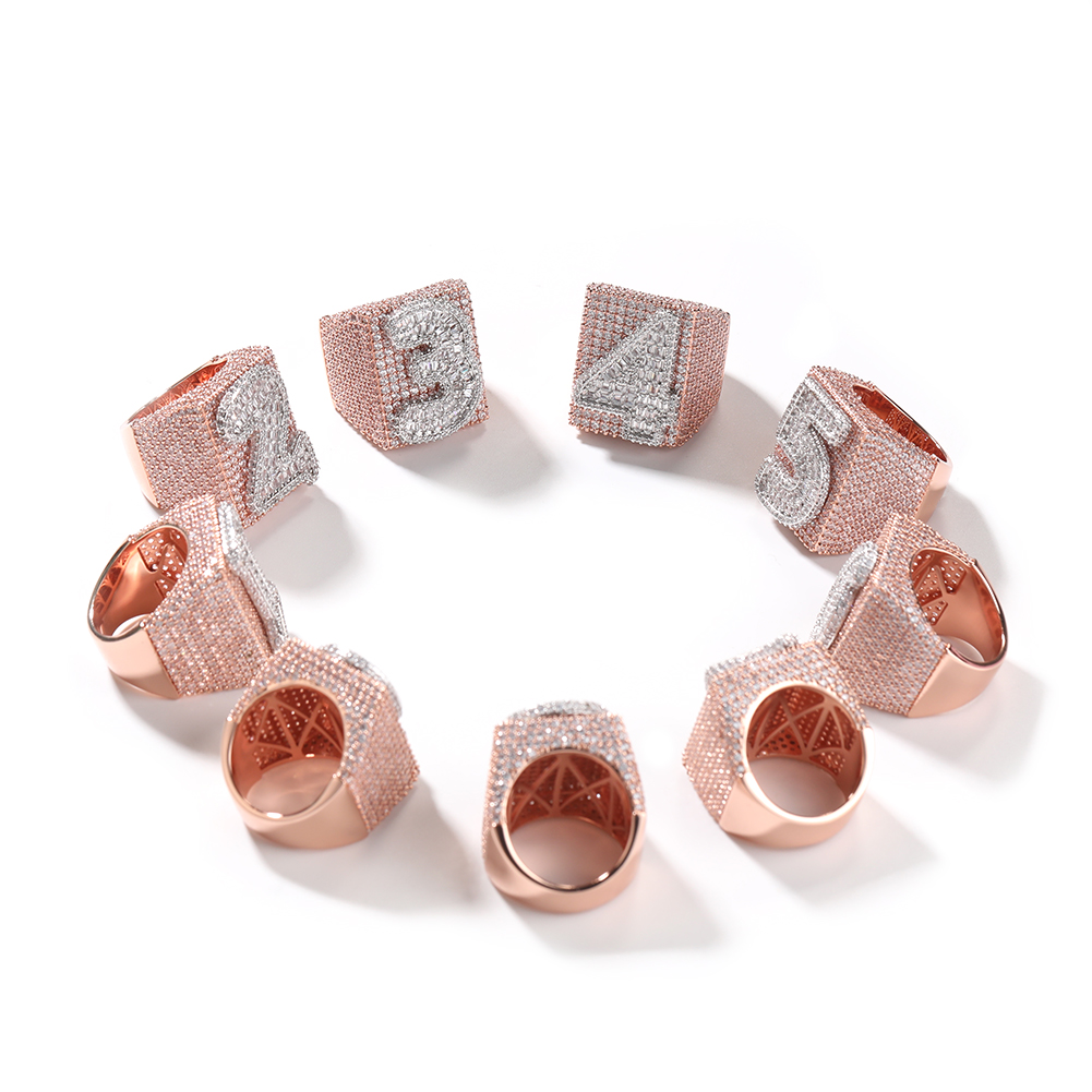 Uwin ビッグスクエアカスタムリング タイポグラフィックラ - Initial Ring Custom のレビューと価格